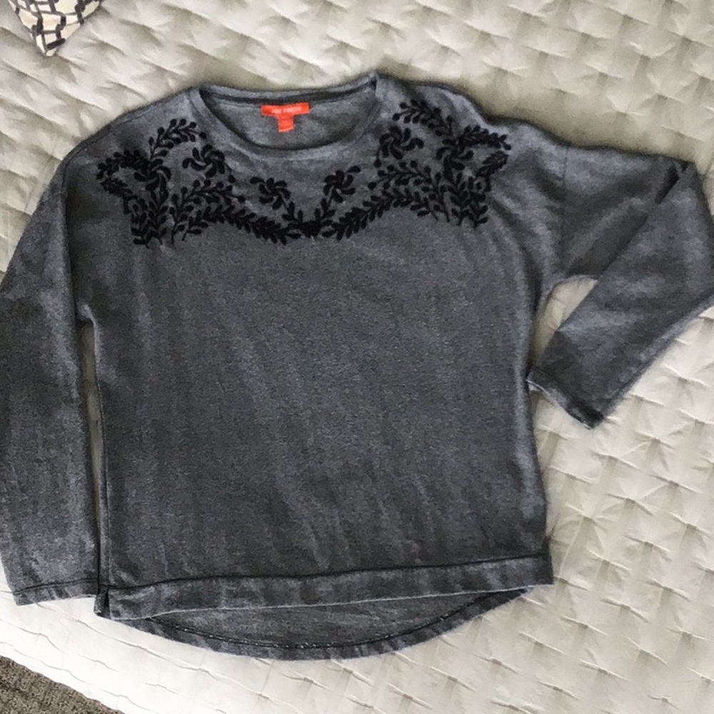 Embroidered Top - Picture 2 of 6